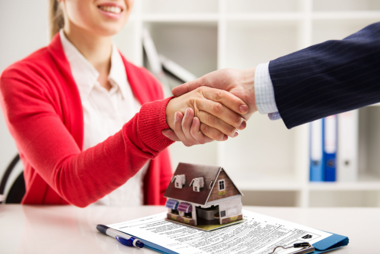 Thuế/phí bất động sản bên bán chịu hay bên mua chịu? Thuế/phí bất động sản bên bán chịu hay bên mua chịu?