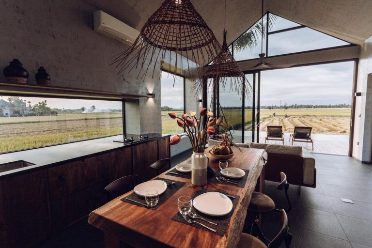 Ngôi nhà cấp 4 hiện đại ẩn mình trong cánh đồng lúa chín Hội An