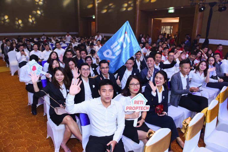 Các chiến binh RETIAN tham dự sự kiện Kick-off dự án Sunshine Crystal River Các chiến binh RETIAN tham dự sự kiện Kick-off dự án Sunshine Crystal River