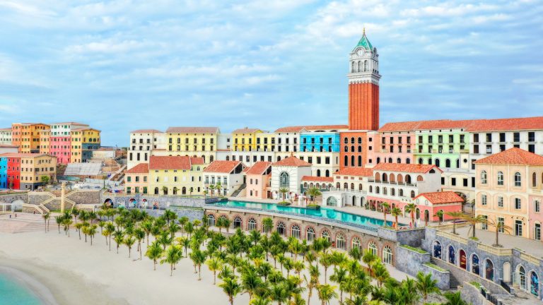 Thị trấn Địa Trung Hải – The Center Phú Quốc