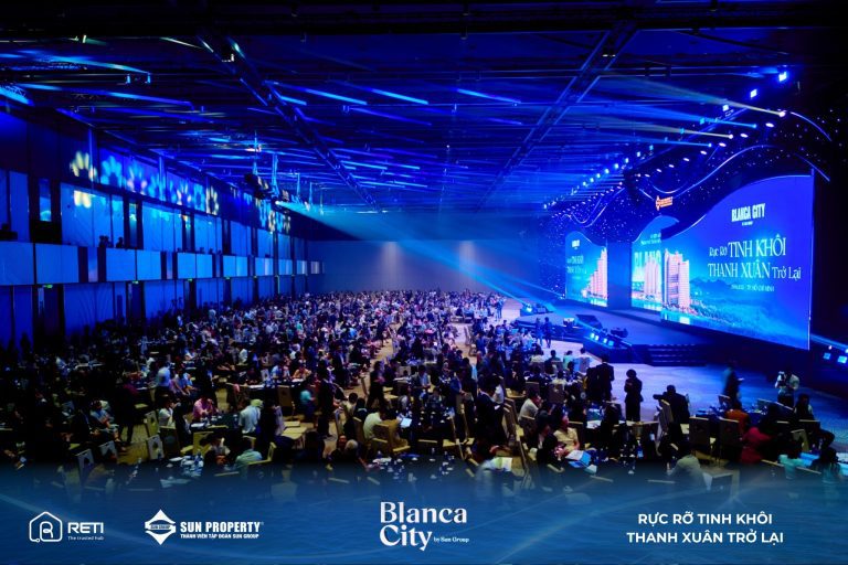 “THÀNH PHỐ TRẮNG BÊN ĐẠI DƯƠNG” – BLANCA CITY RỰC RỠ TINH KHÔI – THANH XUÂN TRỞ LẠI